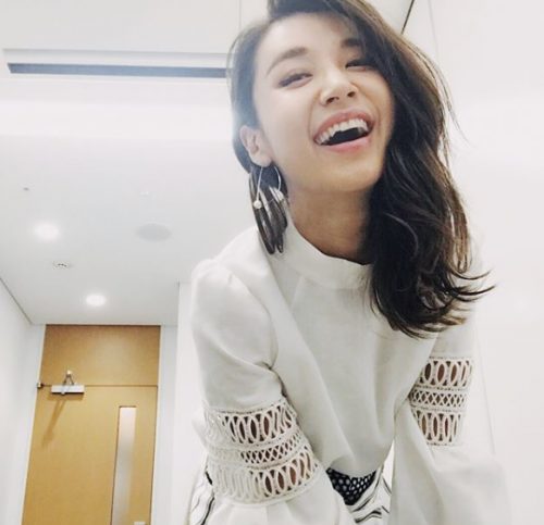 ファッショントレンド 75 鈴木 紗 理奈 ファッション